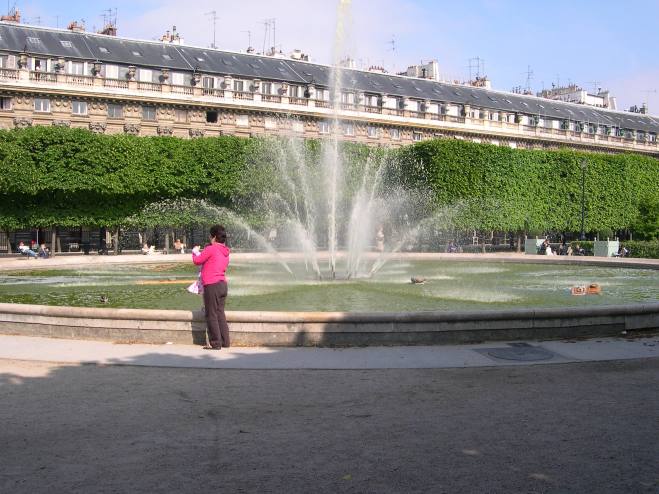  Fontaine du Palais Royal